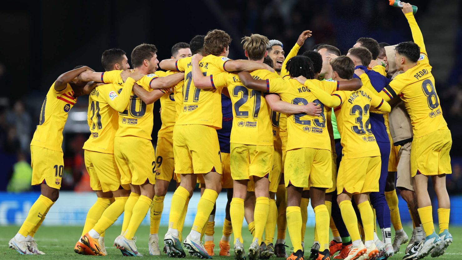 火箭哈登末节三分绝杀国王